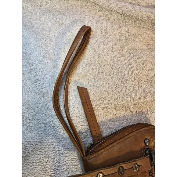 Free People Vegan Leather Wristlet Wallet Tan with 6 Card Slots & Coin Pocket - Picture 8 of 15